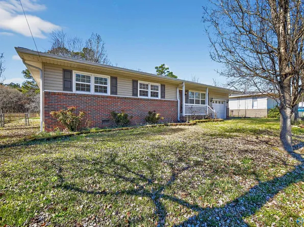 911 Wood Ave, Attalla, AL 35954