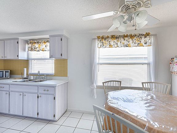 Kitchenette