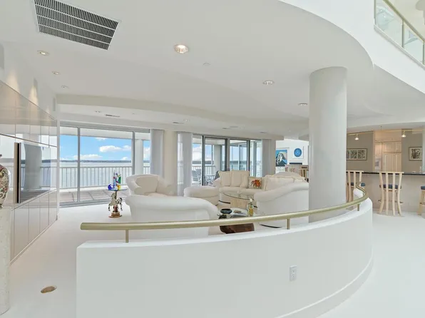 155 East Wilson Street #701, Madison, WI 53703