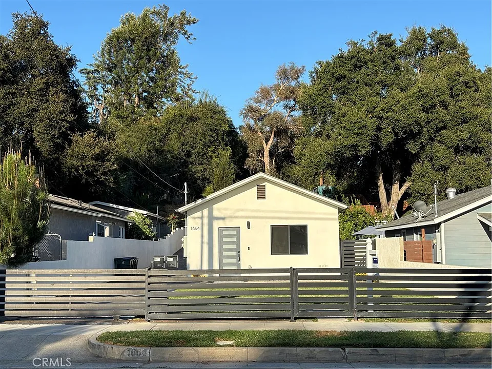 1664 Glen Ave