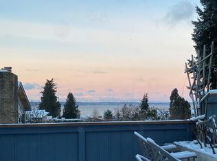 18922 Olympic View Dr, Edmonds, WA 98020