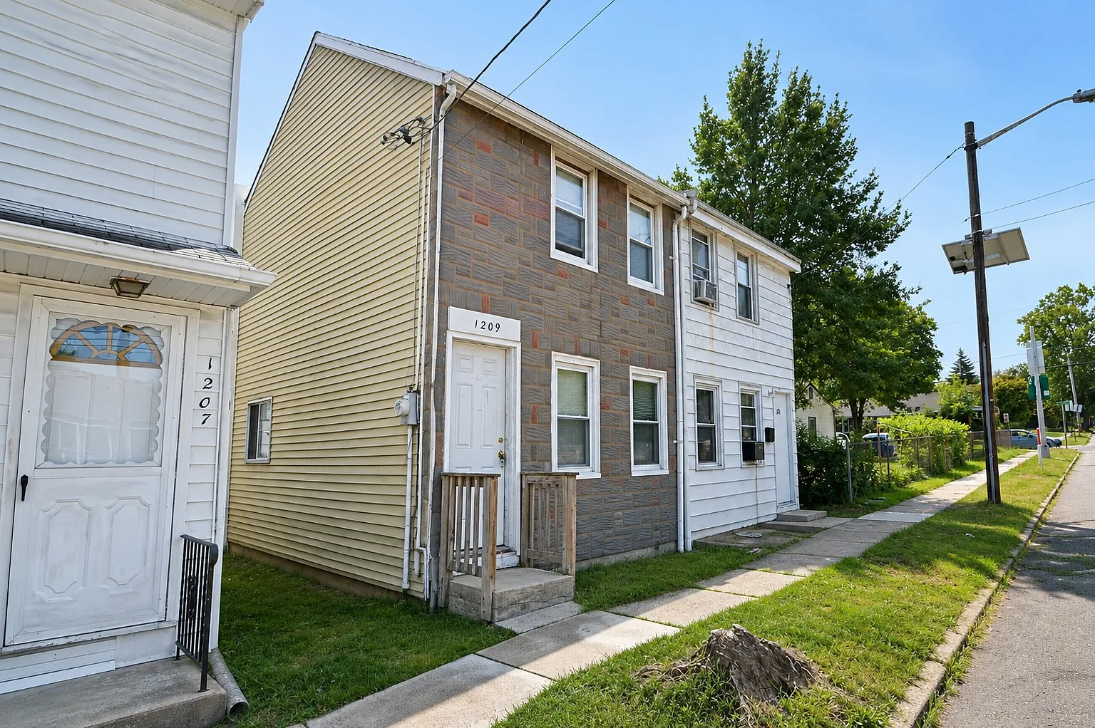 3 bed, 946 sqft, $2,000 — Photo 1