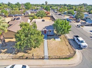1041 W Prospect Ave, Visalia, CA 93291
