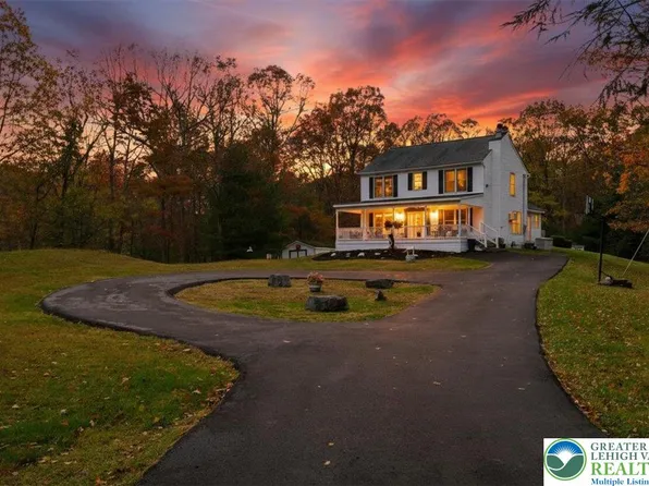 30 Ledgewood Ct, East Stroudsburg, PA 18302