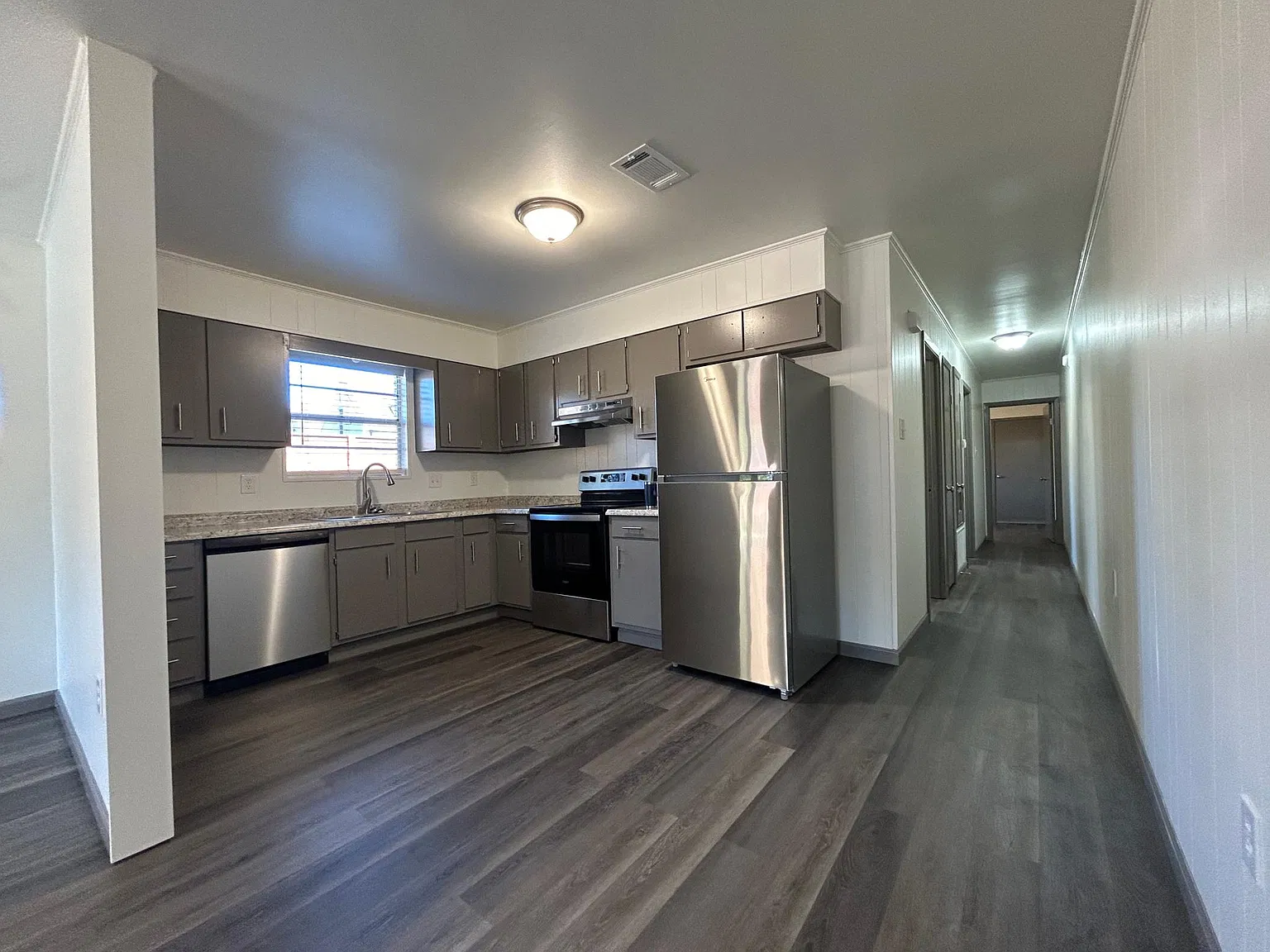 2 bed, 900 sqft, $875 — Photo 3