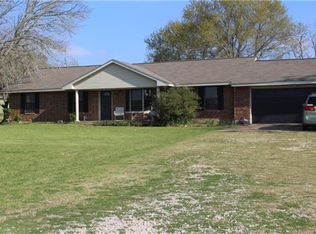 3102 Wood Creek Rd, Brenham, TX 77833