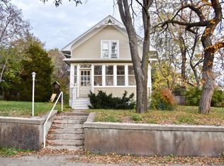 338 N Highland Ave, Pierre, SD 57501