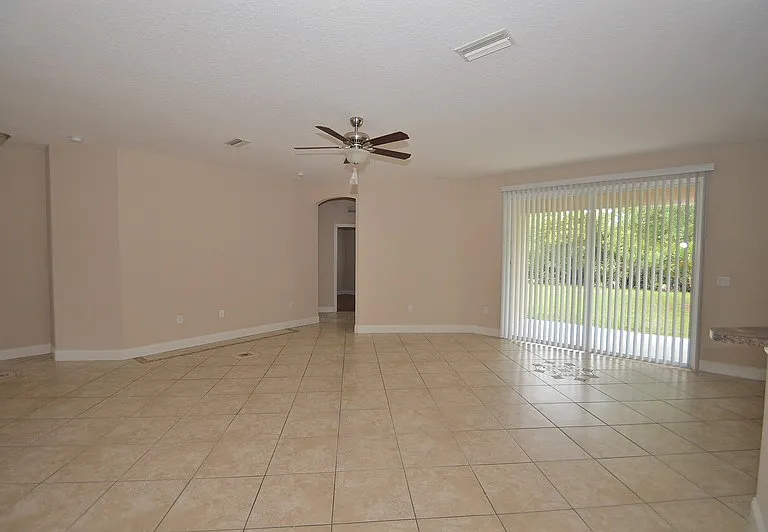 12 Lamar Ln — Photo 7