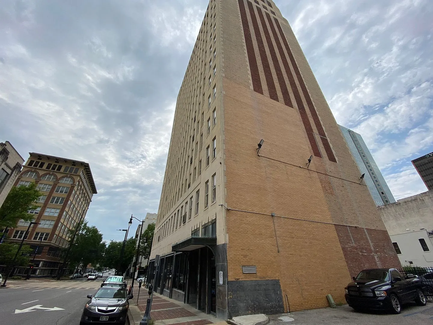 Loft for Rent in the Watts Tower in downtown Birmingham! Available to View with 48 Hour Notice — Photo 1