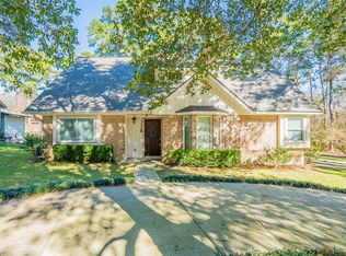 3329 Pine Grove Dr, Huntsville, TX 77340