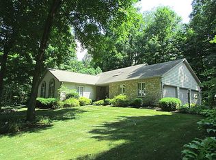 1041 Woodhaven Ct, Springfield, OH 45503
