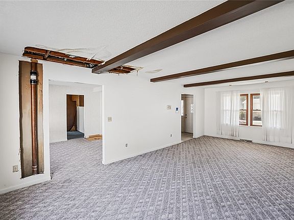 4th image of 2420 Ivy Ln