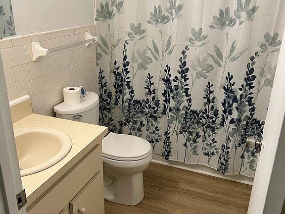 4th image of 1234 NE 31st St #A