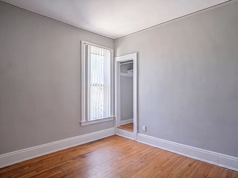 1533 W Warren Ave — Photo 10