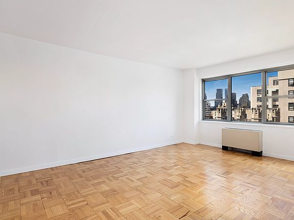 4th image of 150 E 69th St APT 17E