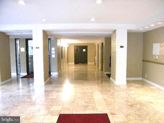 3rd image of 3100 S Manchester St APT 313