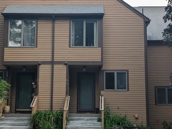575 Bridge Rd Unit 13-2, Northampton, MA 01062