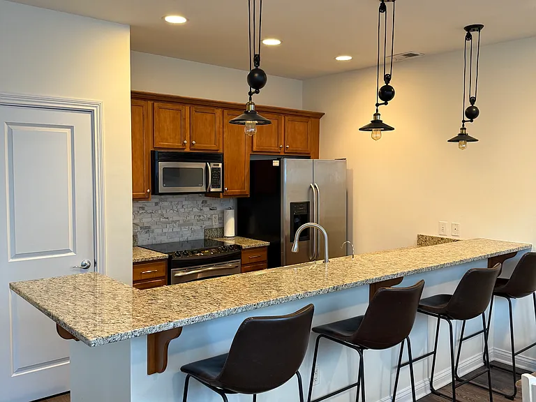 350 N Meridian St #208 — Photo 29