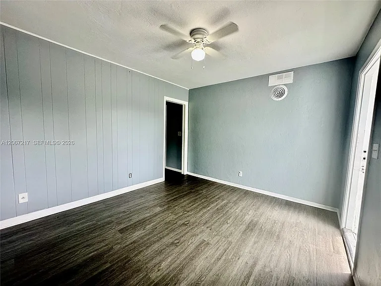 1260 NE 115th St #2 — Photo 3