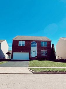 376 Landis Ln, London, OH, 43140