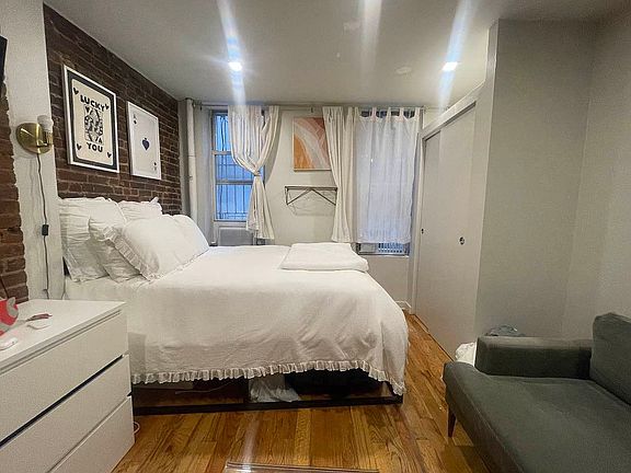 2nd image of 173 Ludlow St APT 1A