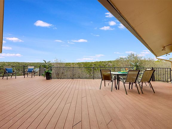 3rd image of 18205 Ridge Rd