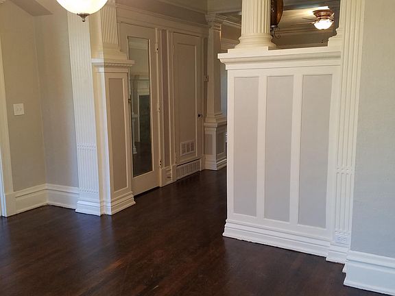 3rd image of 1112 E Armour Blvd APT 9