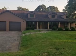 6164 Wilding Rd, Ravenswood, WV 26164