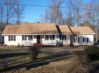 17 Windmere Dr, Angier, NC 27501