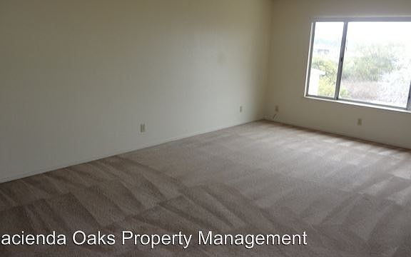 2nd image of 215 N Broadway St APT 15
