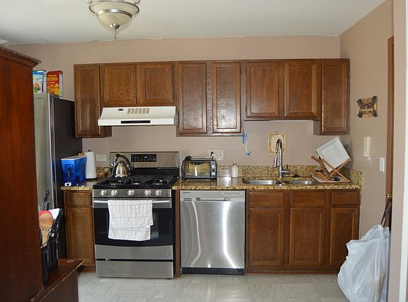 4th image of 912 Manchester Cir #0