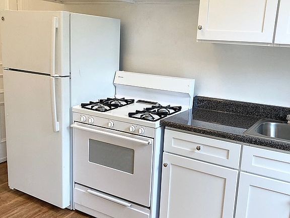 3rd image of 182 8th Ave APT 3A