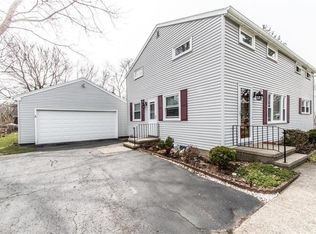 271 Oakdale Dr, Webster, NY 14580