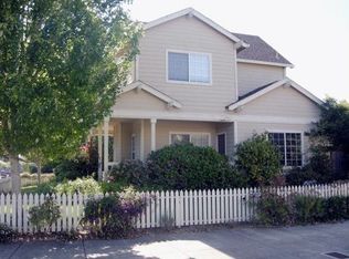 1307 Peterson Ln, Santa Rosa, CA 95403
