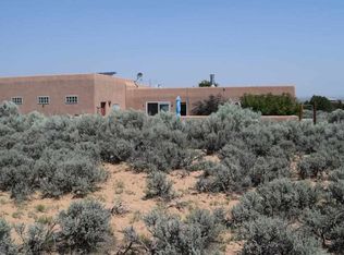 61 Vista Del Ocaso Rd, Ranchos De Taos, NM 87557