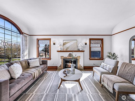 4th image of 3607 SW Manning Street