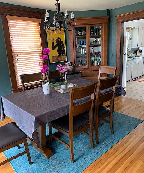 Dining Room 
(not furnished)