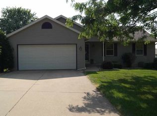 1511 Tara Ln, Stoughton, WI 53589