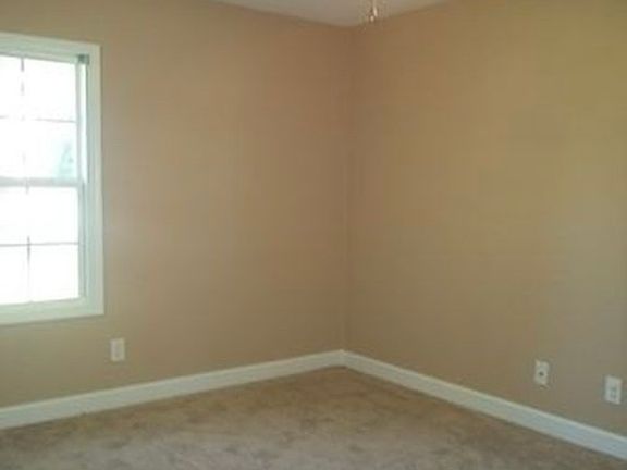 3rd image of 303 Deerfield Dr