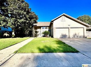 210 Fenway St, Victoria, TX 77904