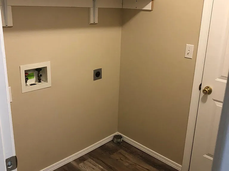 1075 N 14 E — Photo 6