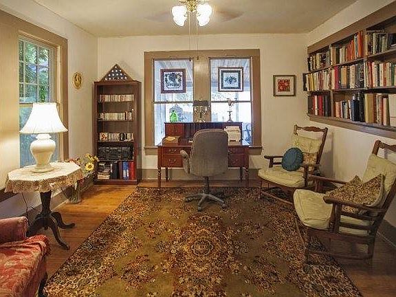 3rd image of 114 Queens Crescent St