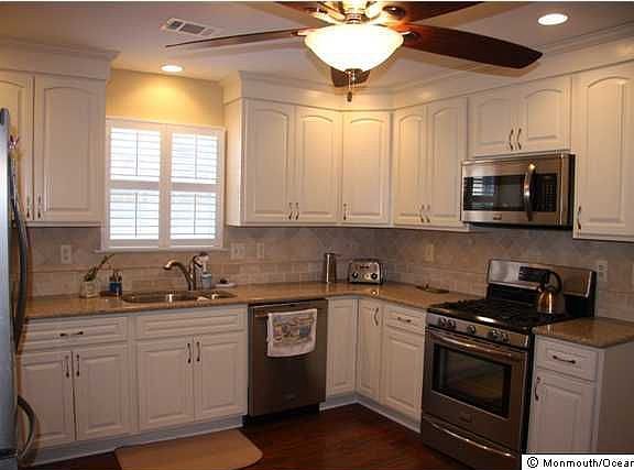 2nd image of 22 Sleepy Hollow Dr