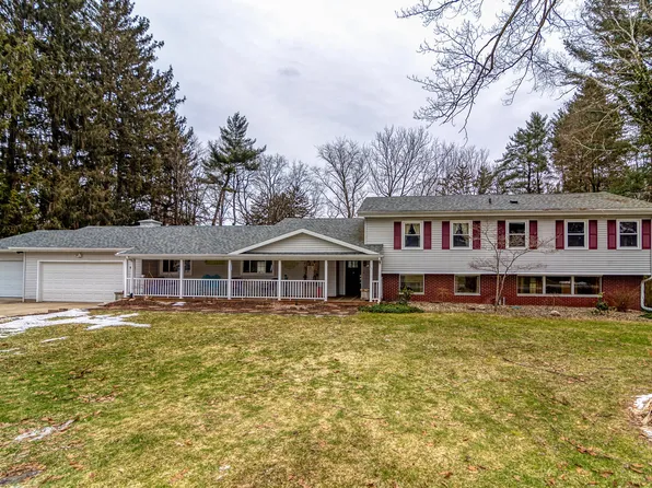1115 Wesaw Rd, Niles, MI 49120