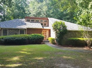 1472 Helmer Rd, Fayetteville, GA 30214