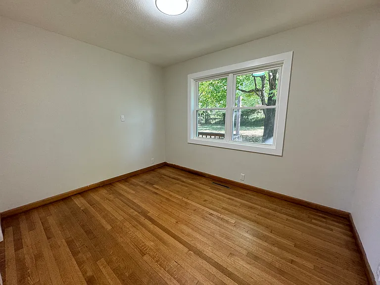 928 Meadow Dr — Photo 25
