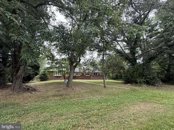 272 Pointville Rd, Pemberton, NJ 08068