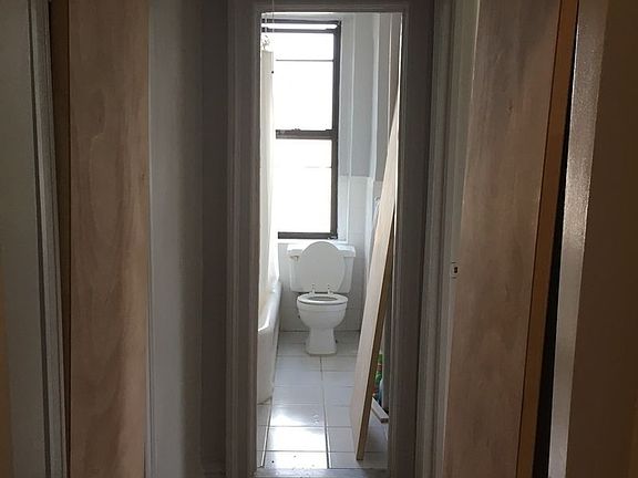 5th image of 210 W 262nd St APT 1M