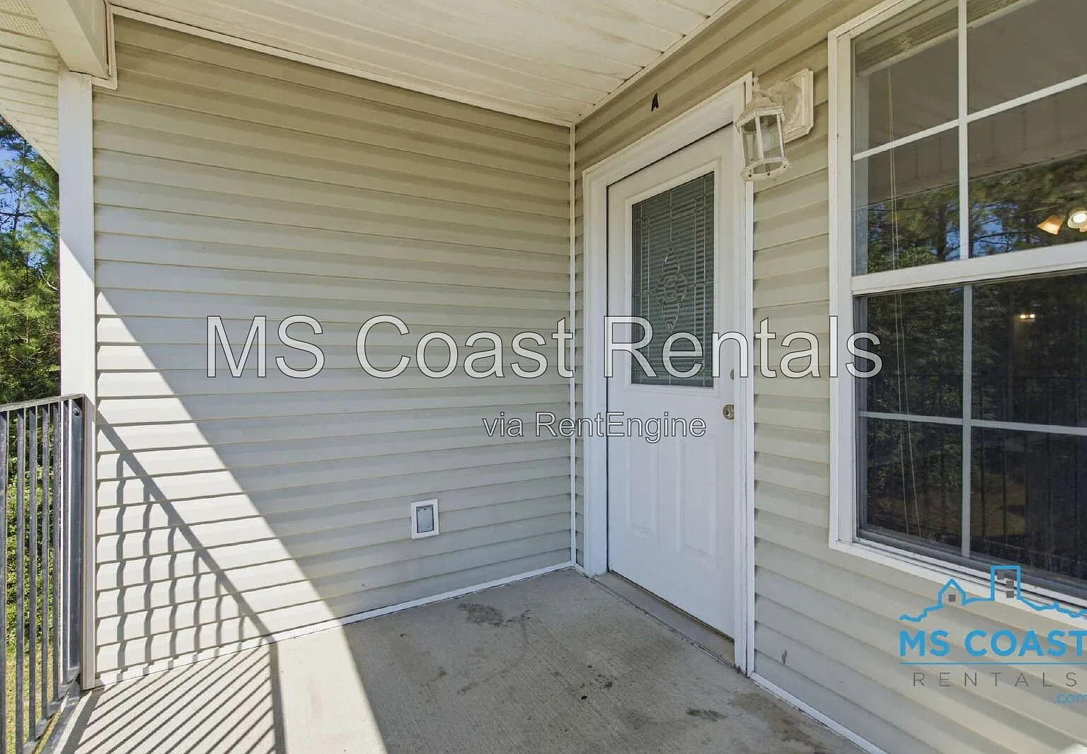 3 bed, 2.0 bath, 1130 sqft, $1,349 — Photo 3