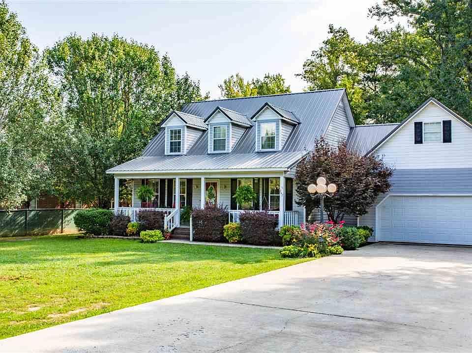 1st image of 242 Parkway Dr